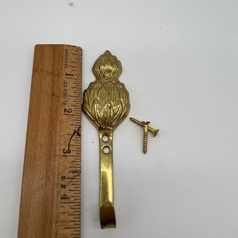 Pineapple Wall Hook Brass Patina Crosshatch Decorative Vintage 90s Hospitality